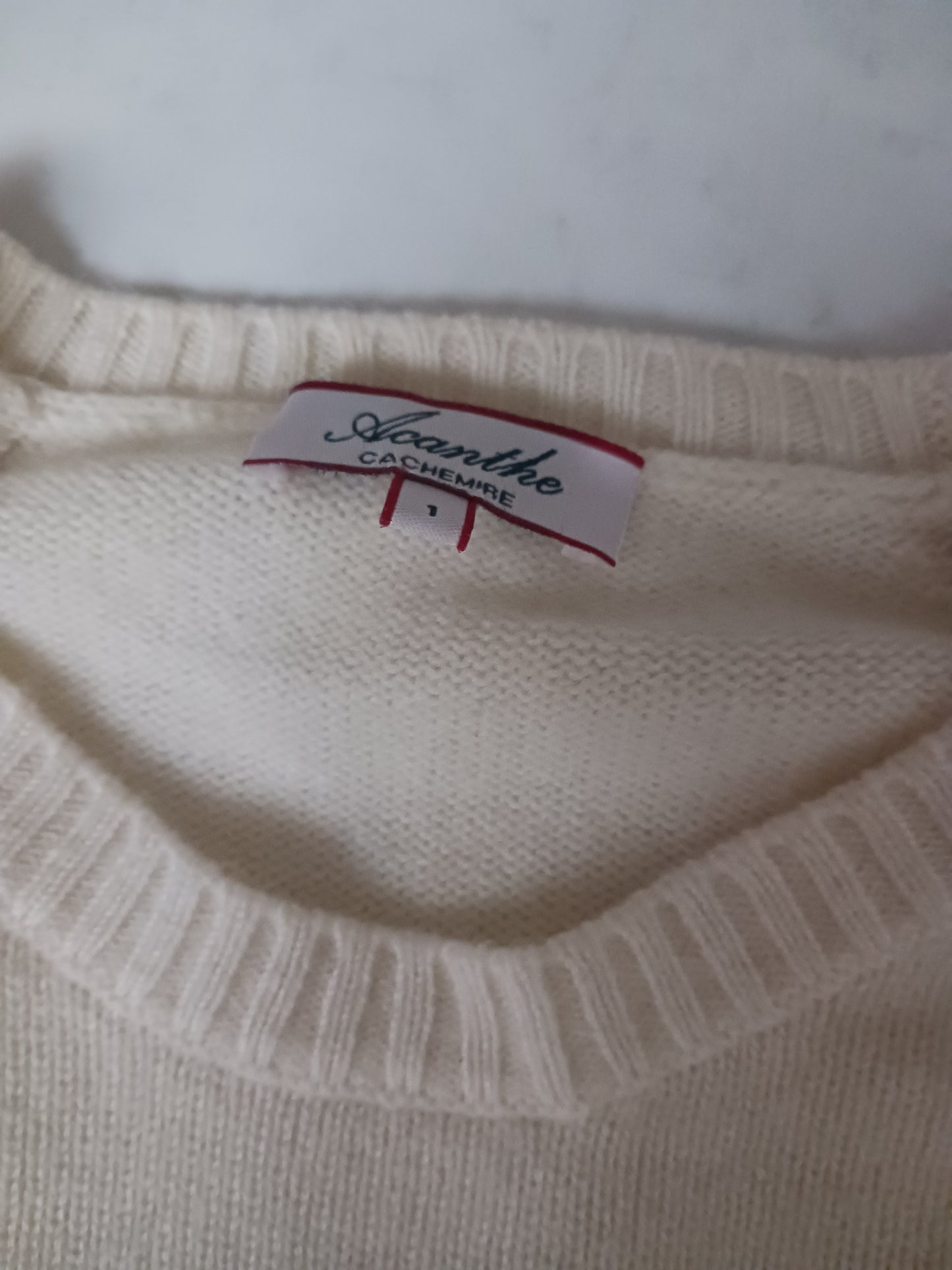 Pull 100% cachemire zippes côtés