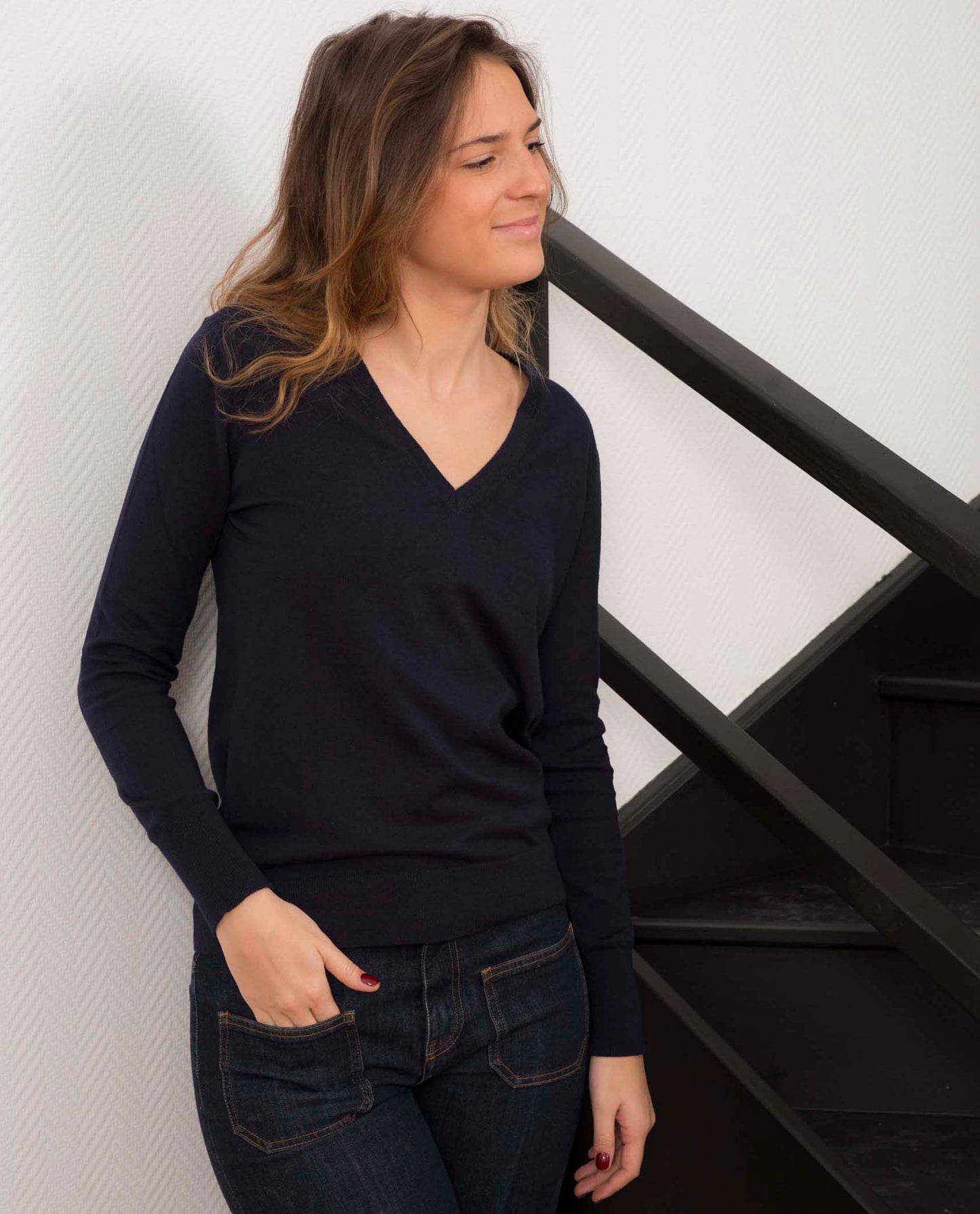 Pull col V en coton/cachemire marine