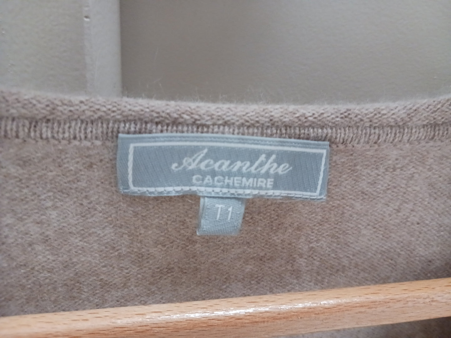 Pull col V 100 % cachemire