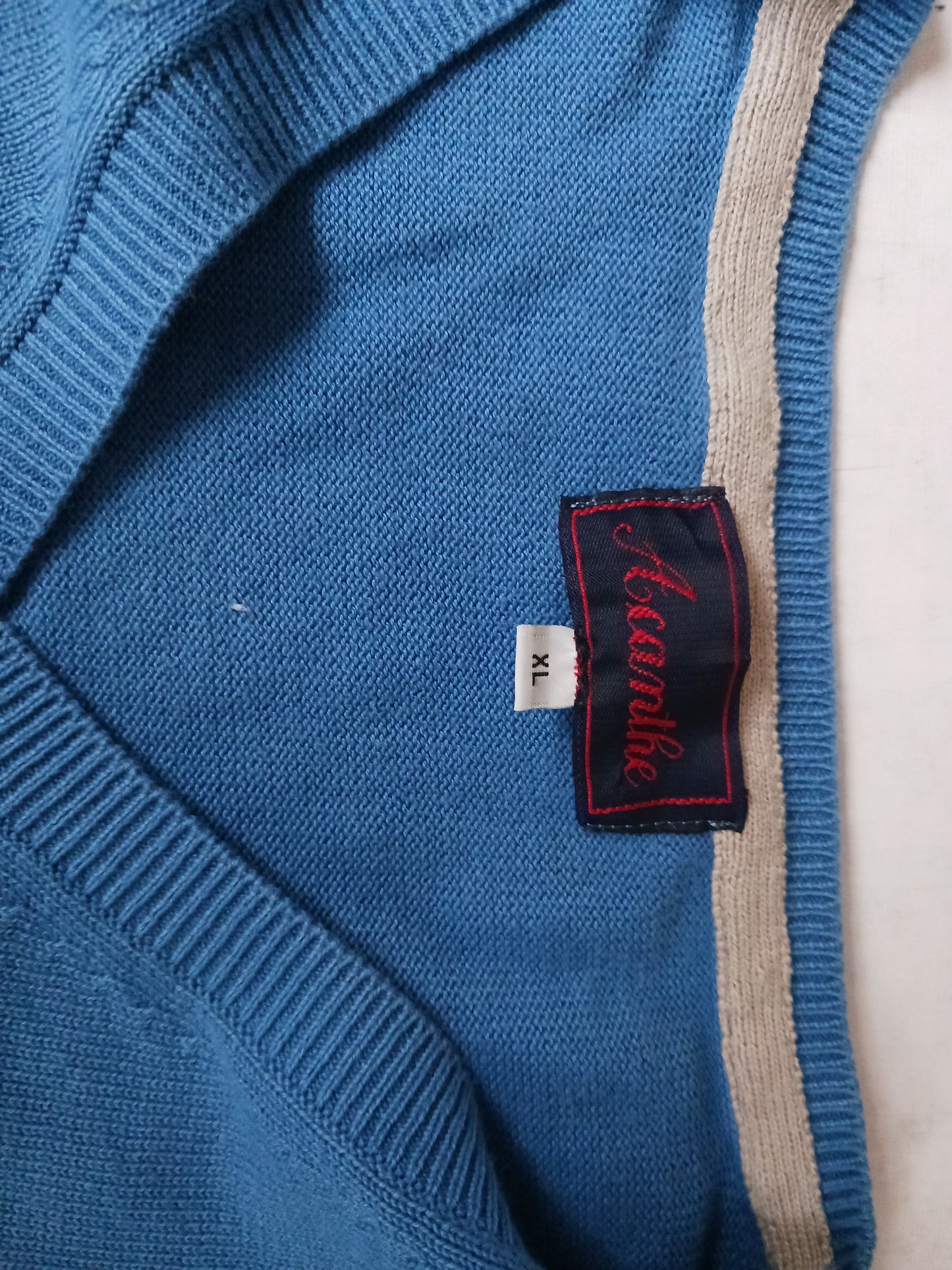 Pull col V coude couleur