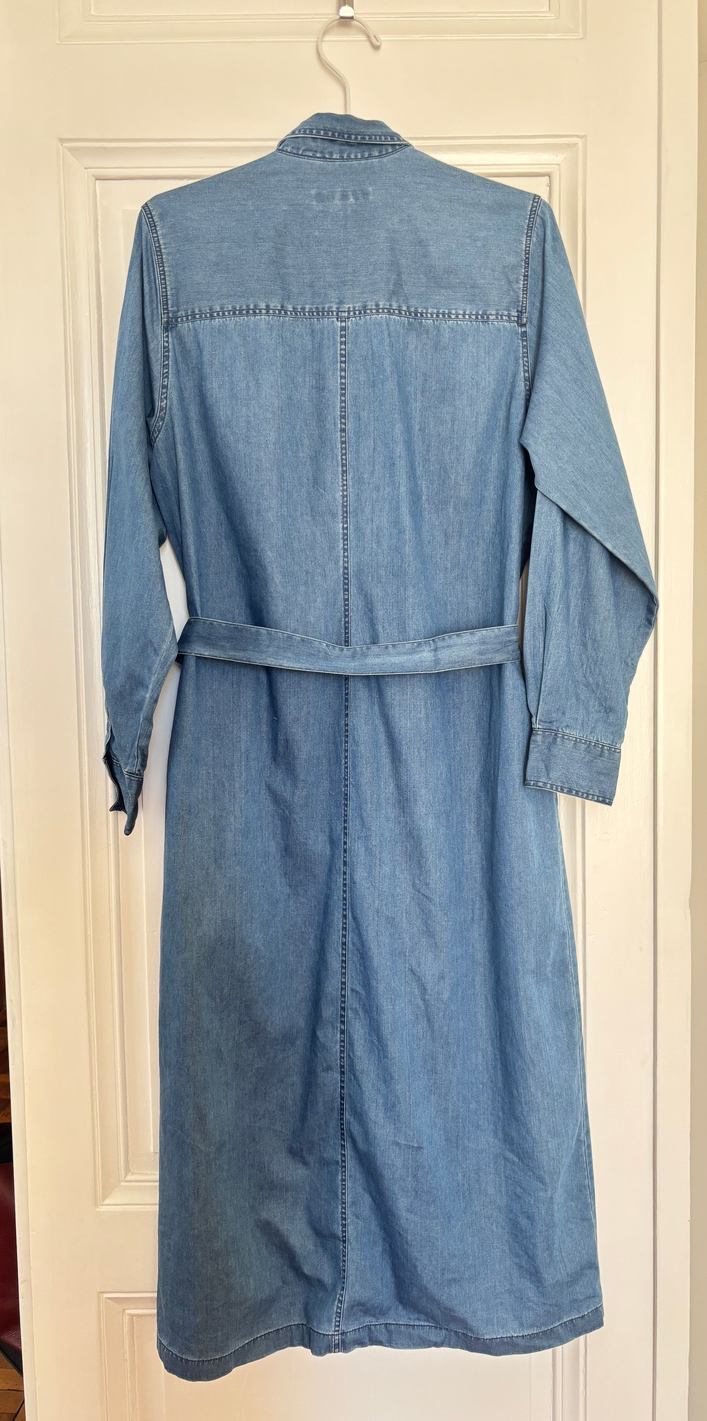 Robe mi-longue