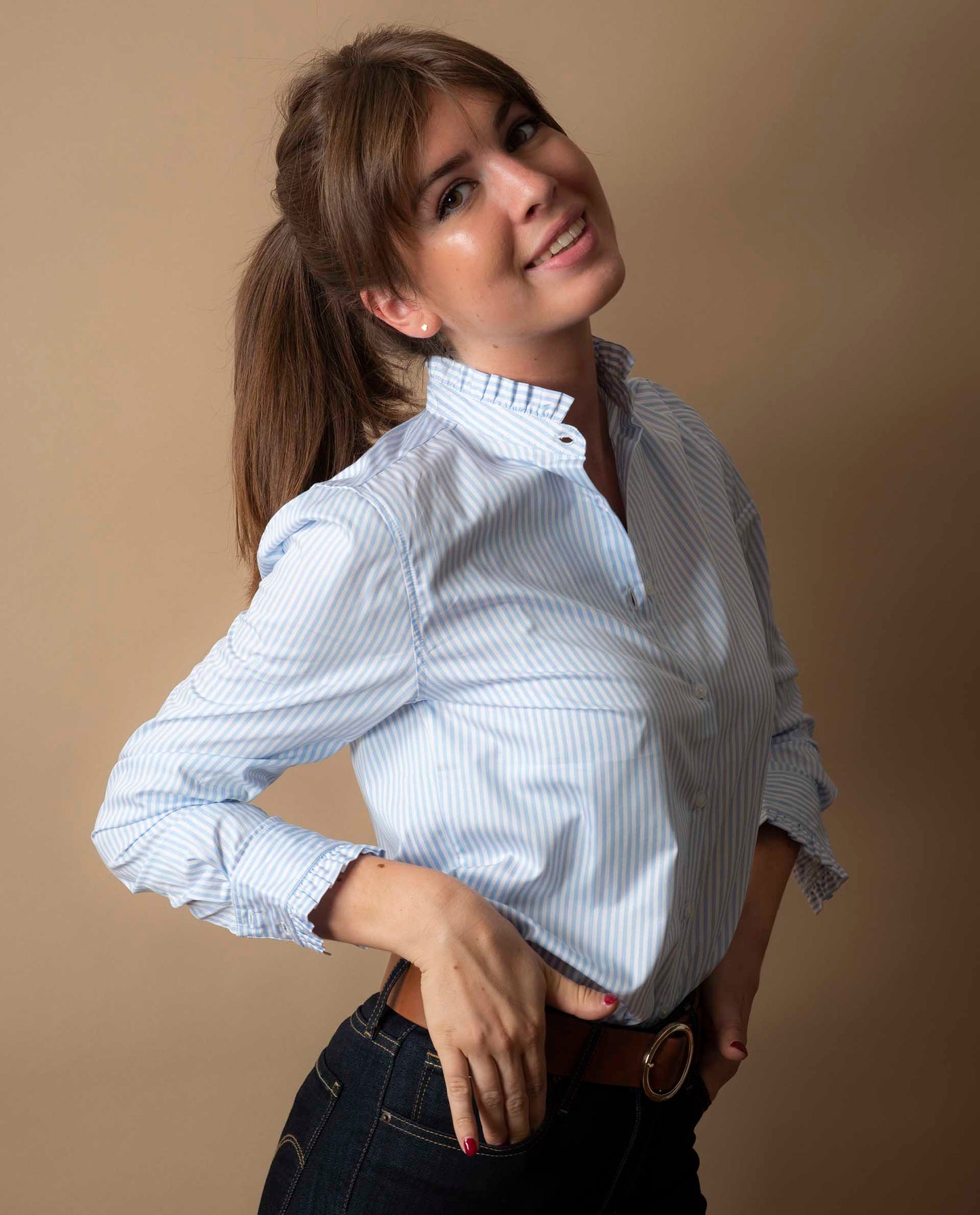 chemisier col et poignets à  volants rayé bleu