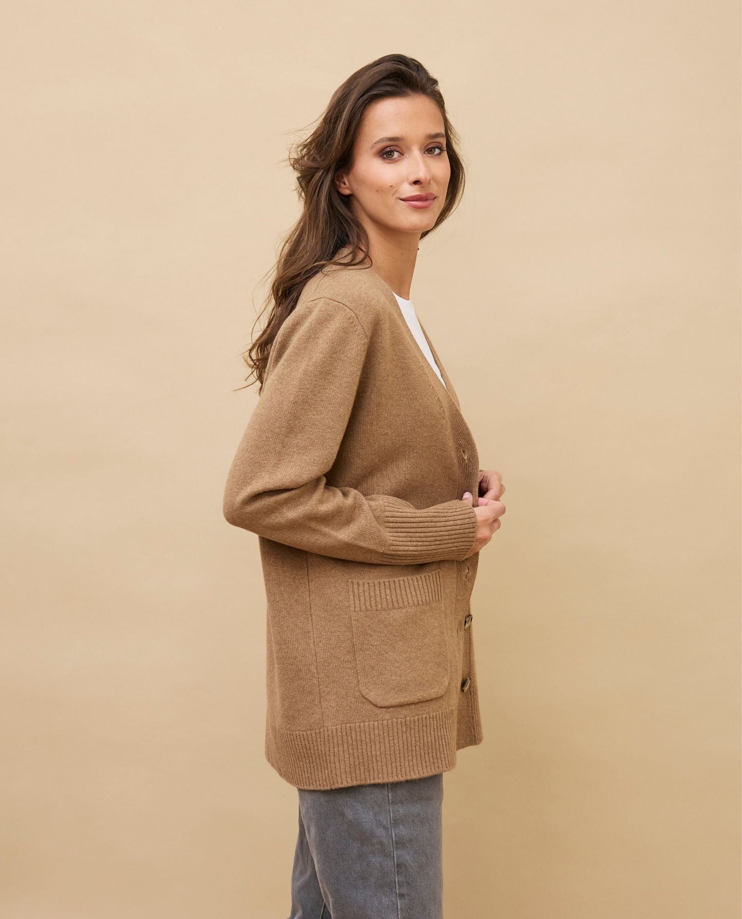 cardigan V 100 cachemire Camel