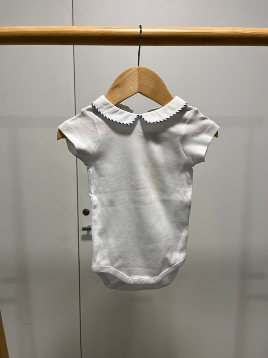 Body blanc col carré blanc passepoilé rayé bleu