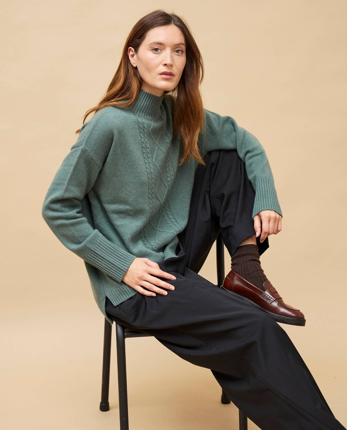 pull col montant torsade cachemire vert mousse