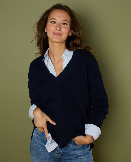 pull loose V croisé 100 cachemire Marine