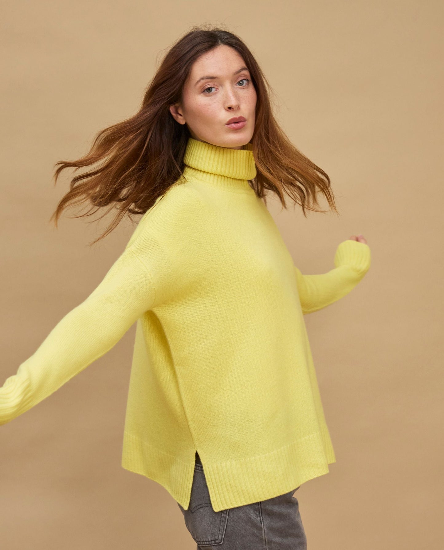 pull col boule 100 cachemire Jaune