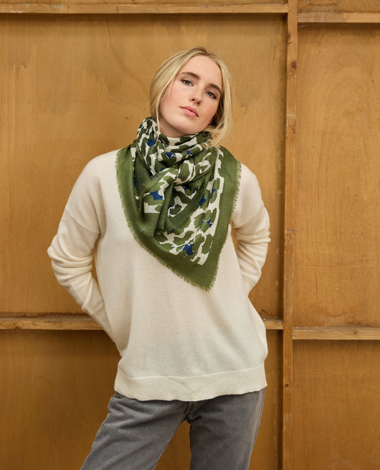 carré imprimée laine imprimé panthère