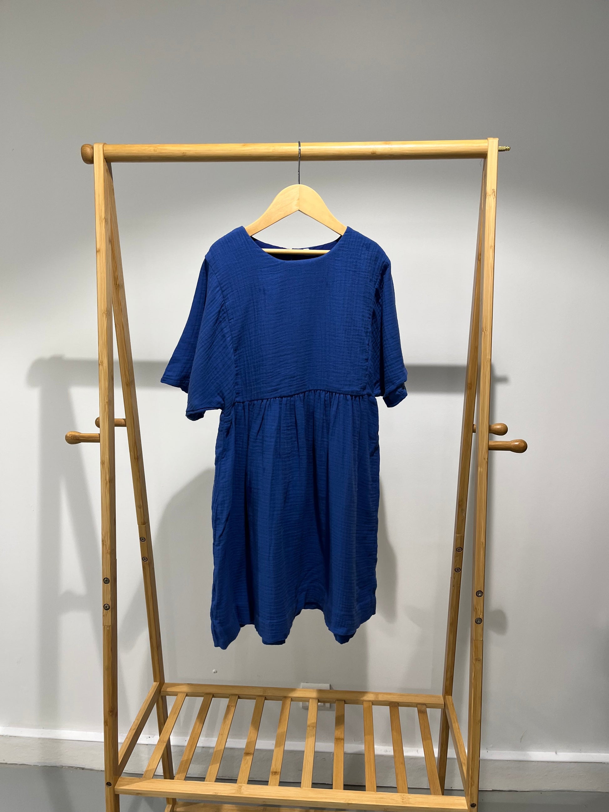 Robe gaze de coton manchescourtes