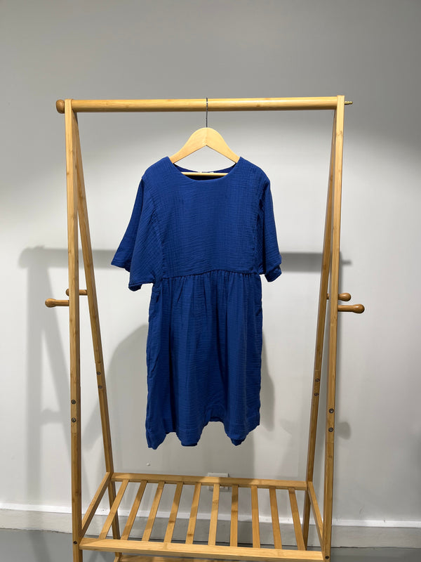 Robe gaze de coton manchescourtes