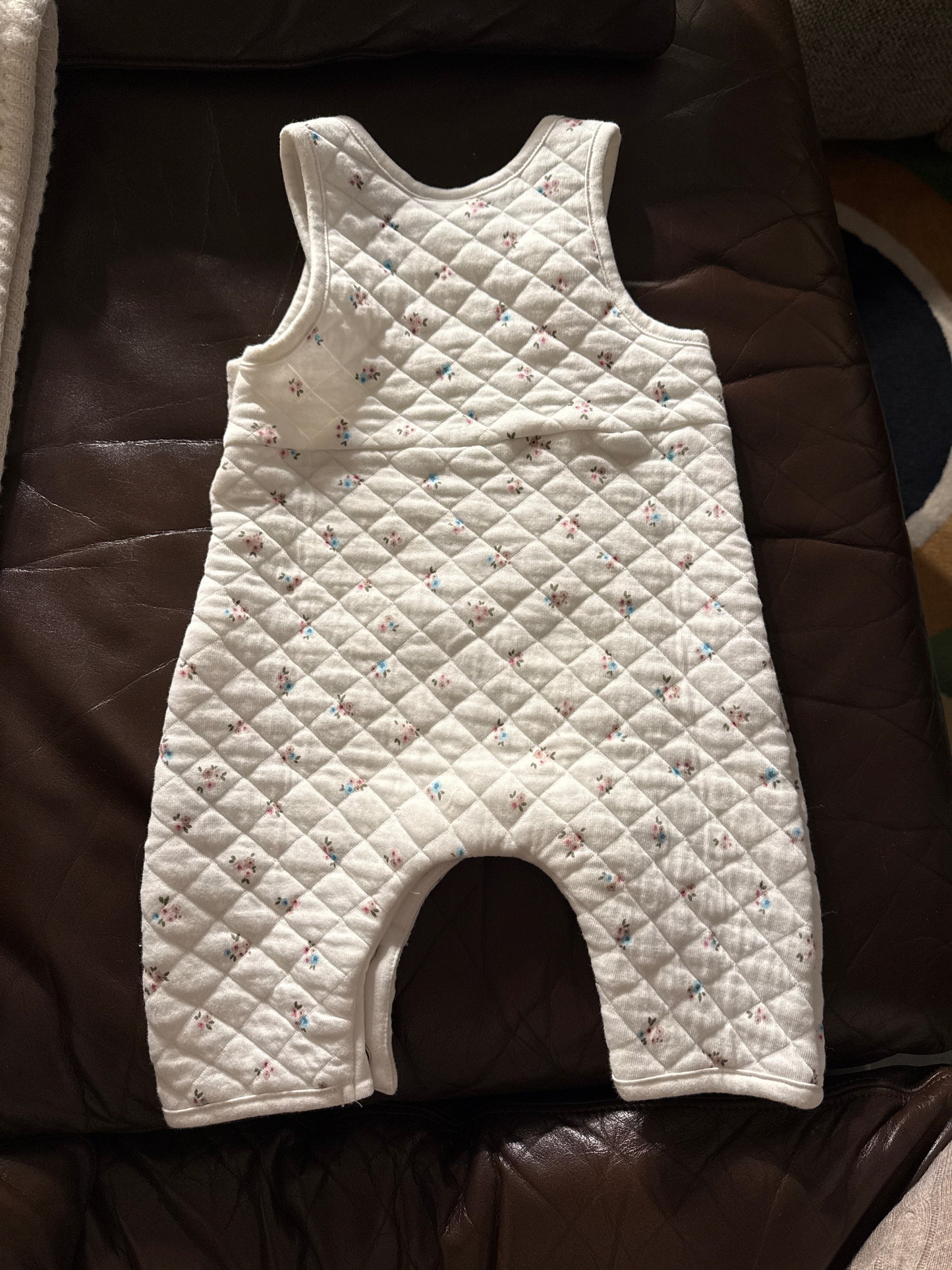 salopette molletonnée imprimé fleurs